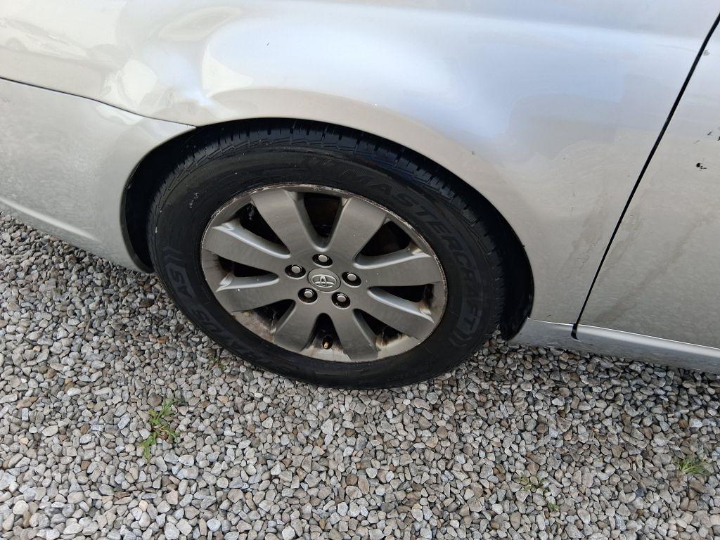 Toyota Avalon  2006