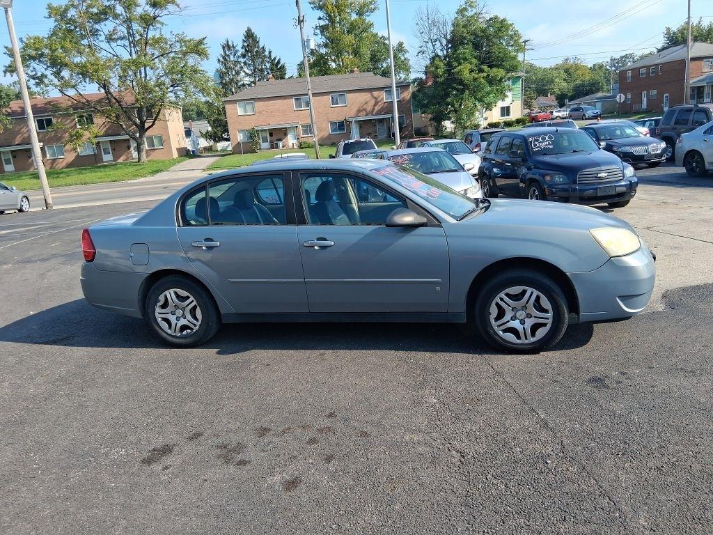 Chevrolet Malibu  2007