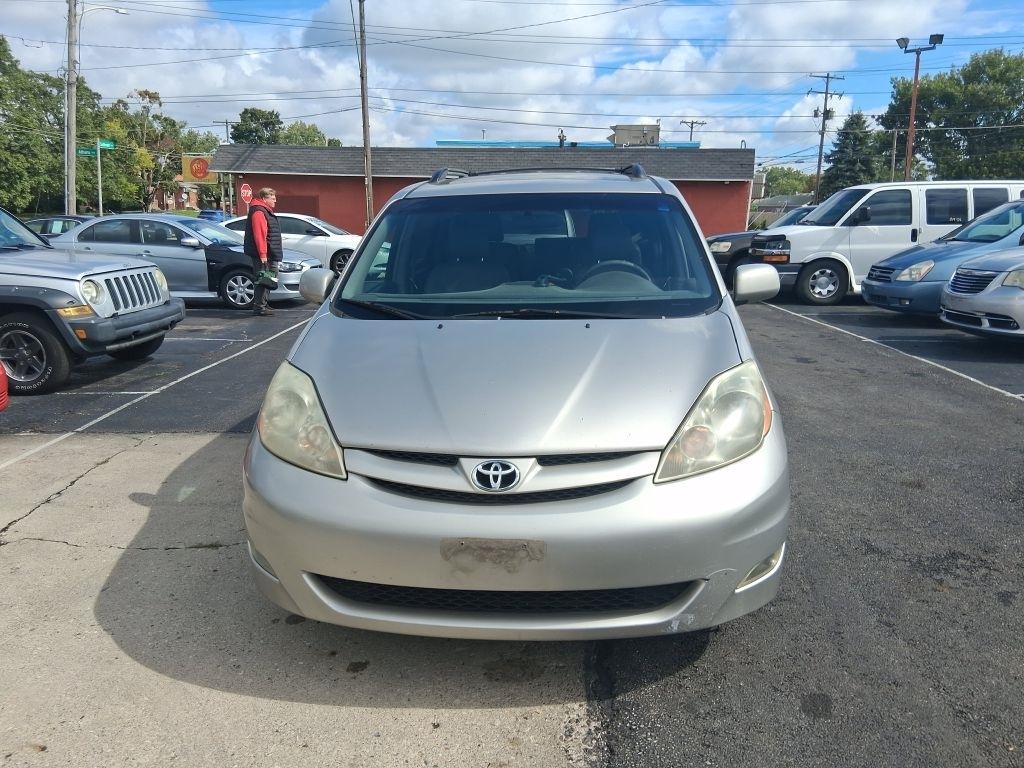 Toyota Sienna  2006