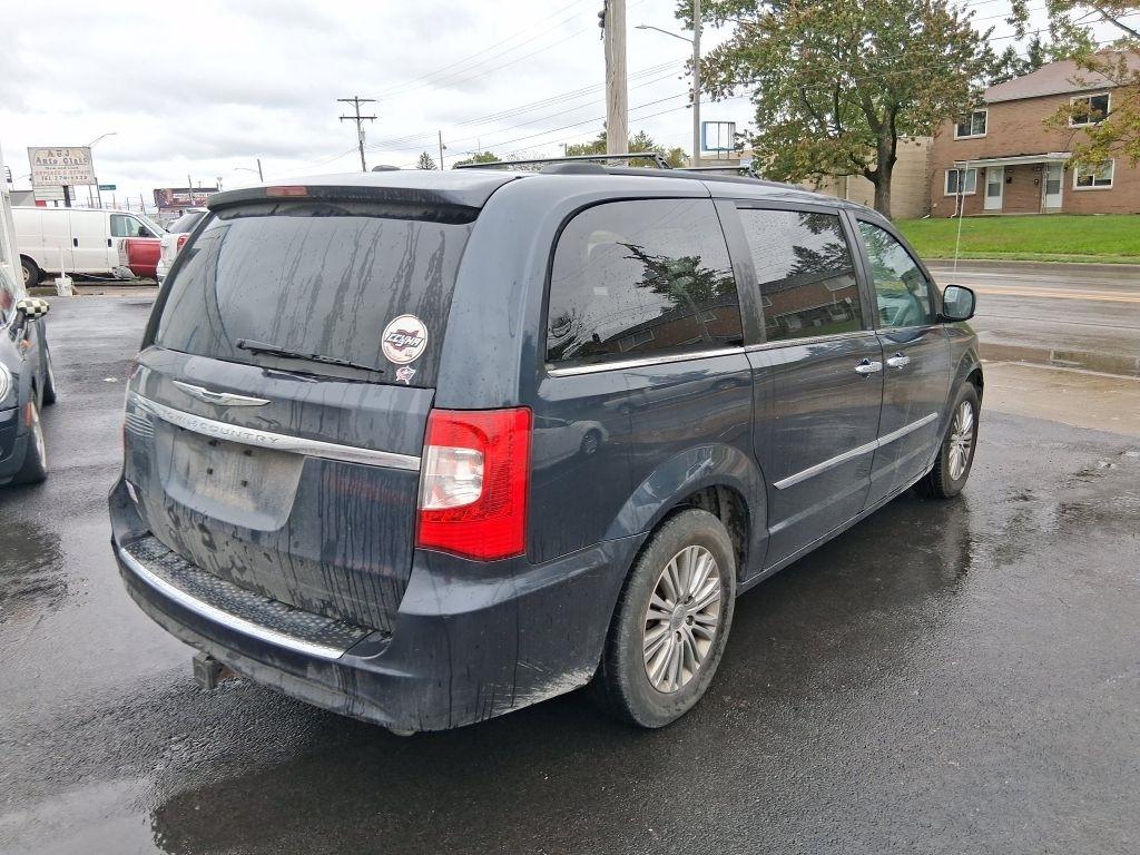 Chrysler Town & Country  2014