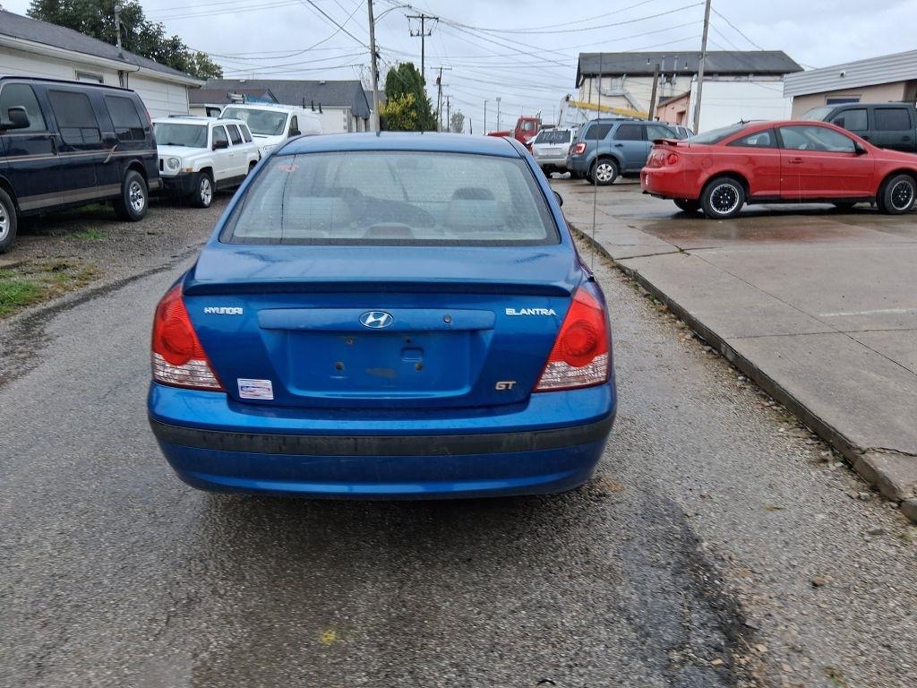 Hyundai Elantra  2005