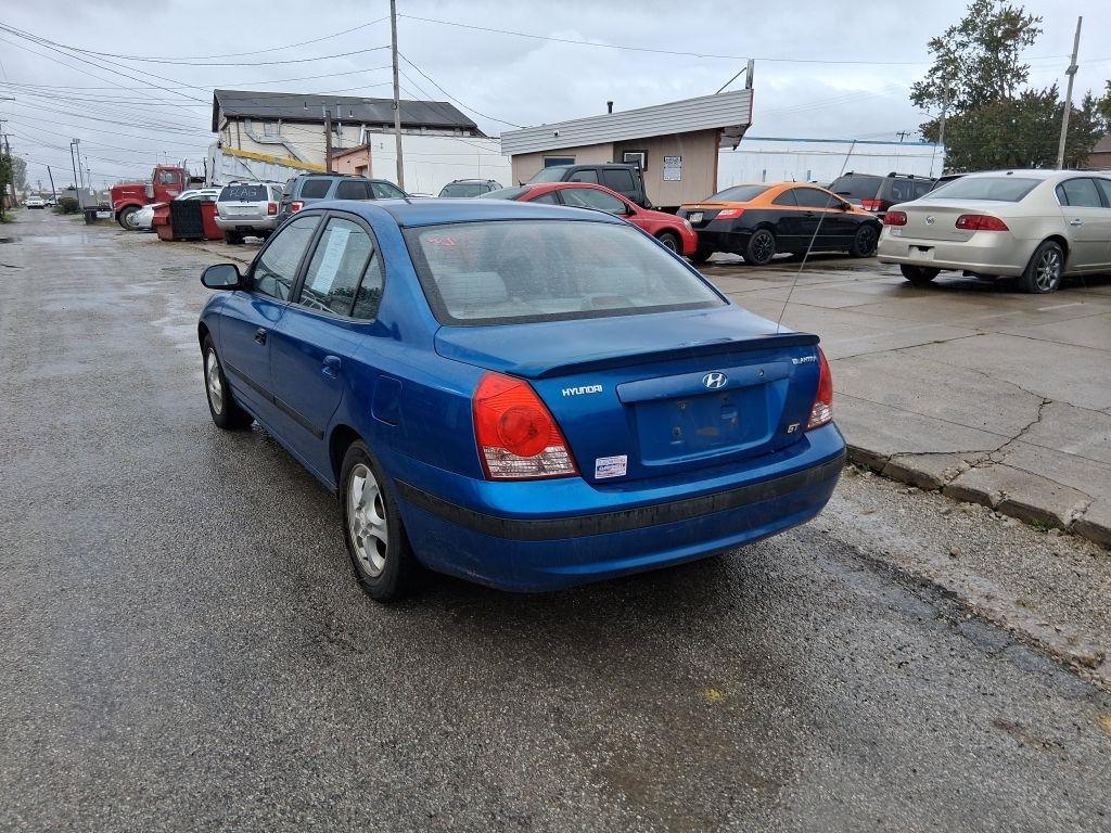 Hyundai Elantra  2005