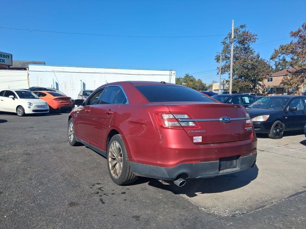 Ford Taurus  2013