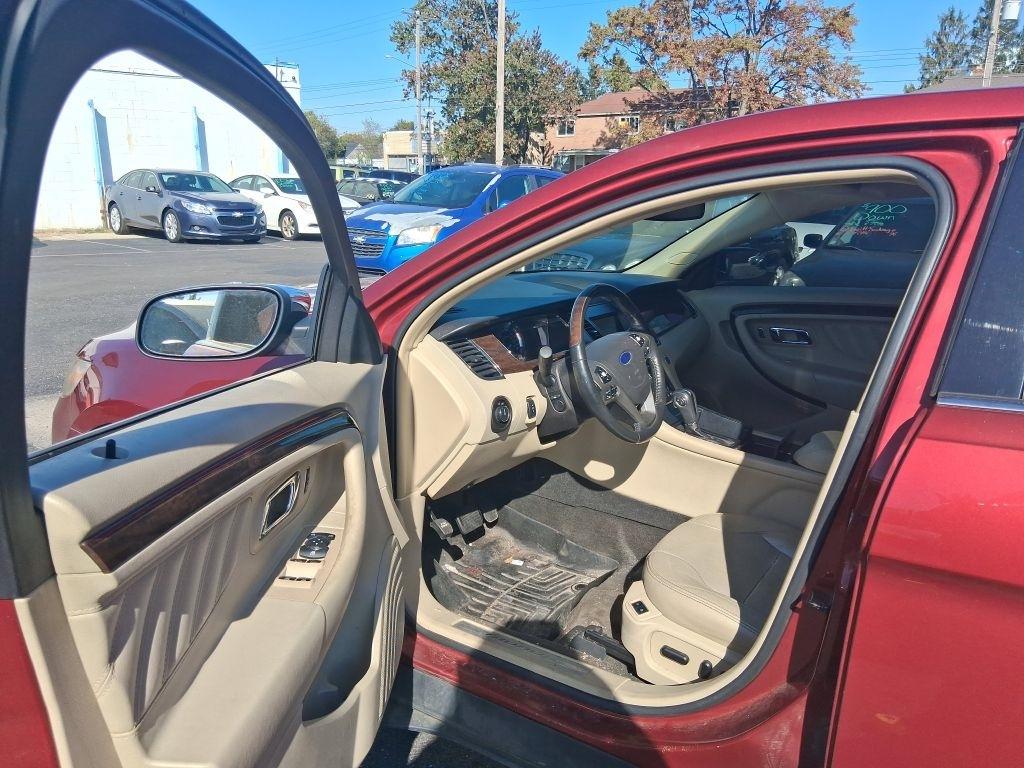 Ford Taurus  2013