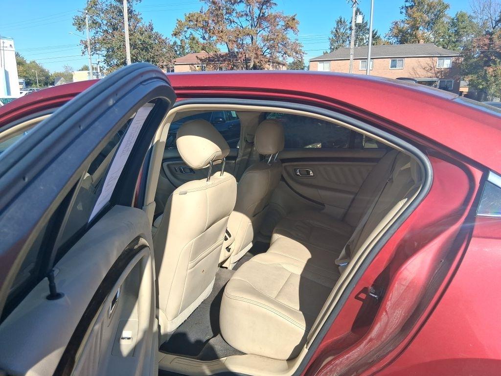Ford Taurus  2013