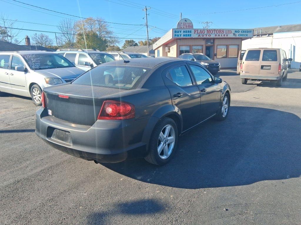 Dodge Avenger  2013