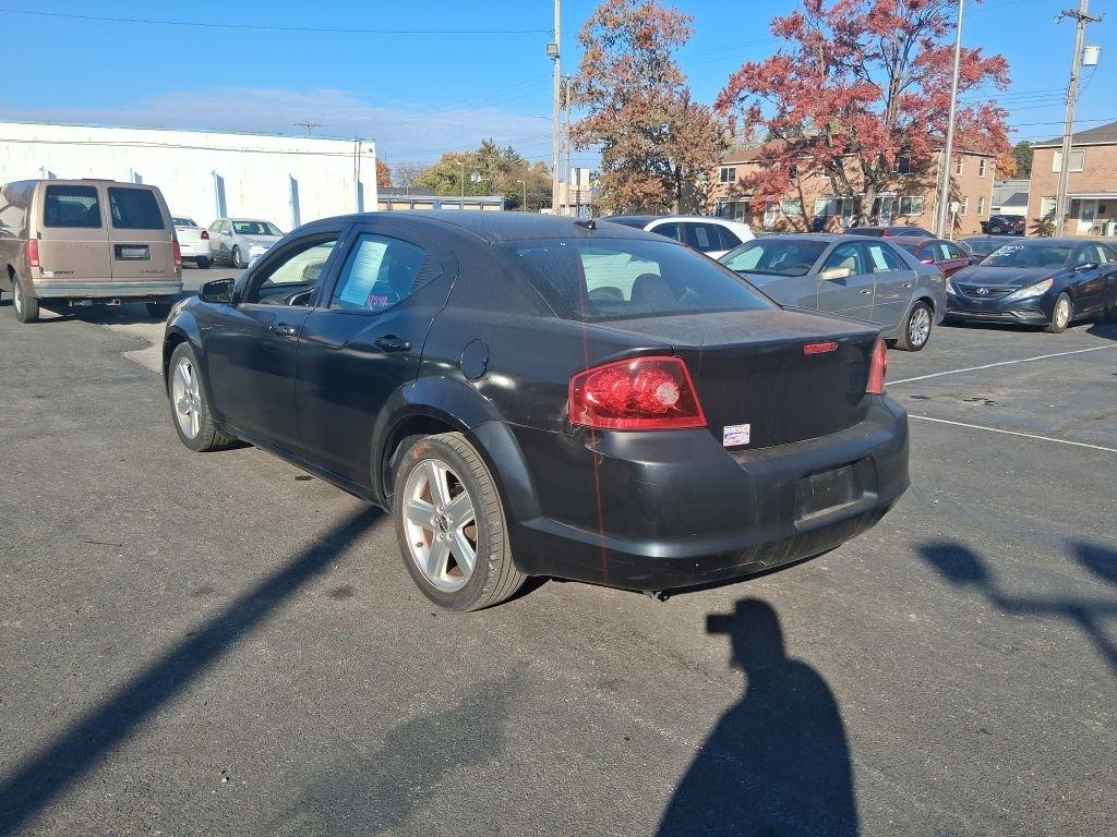 Dodge Avenger  2013