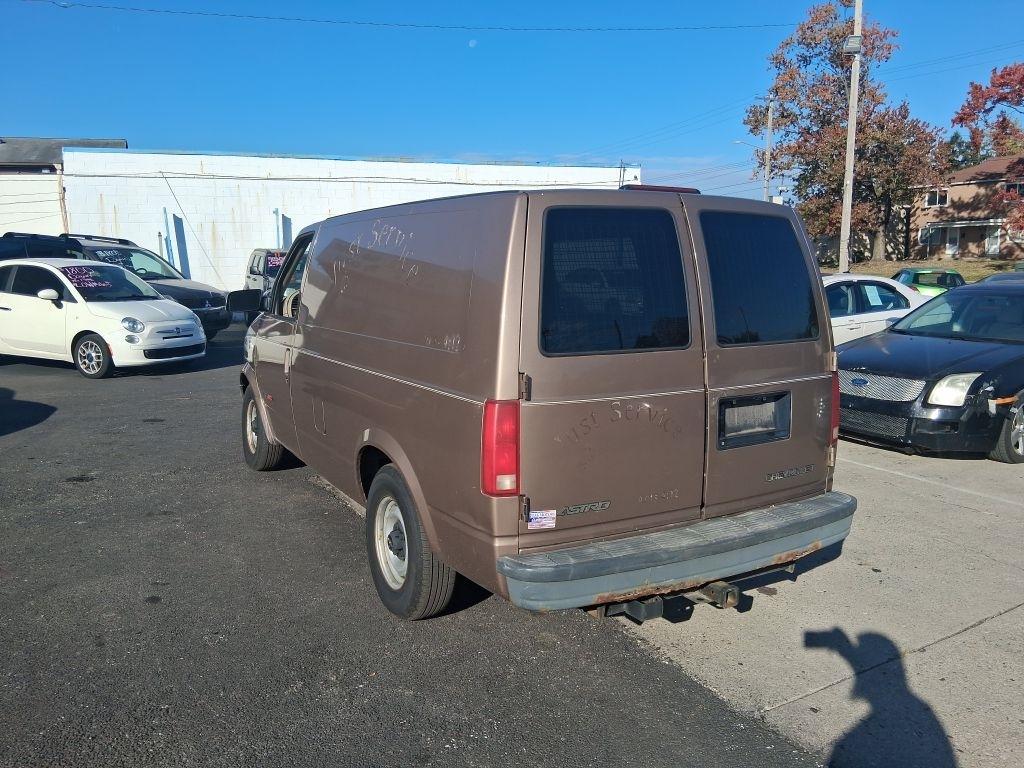 Chevrolet Astro  2000