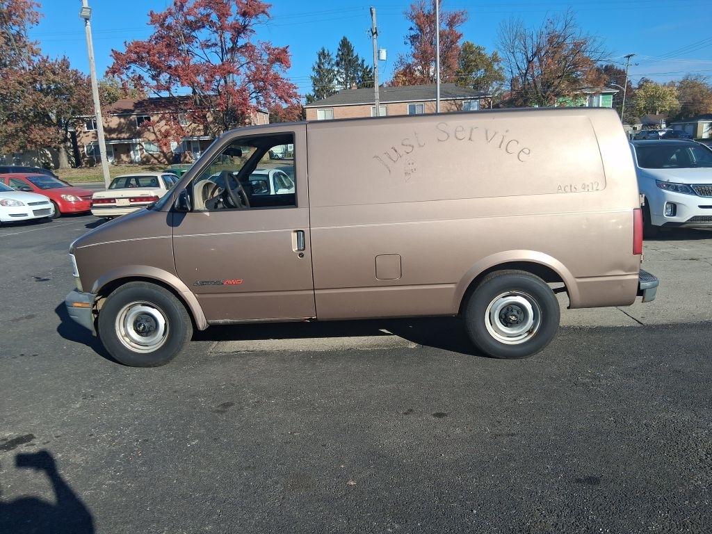Chevrolet Astro  2000