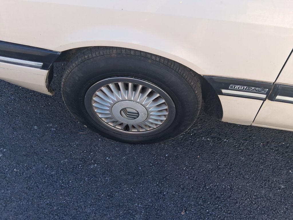Mercury Topaz  1988