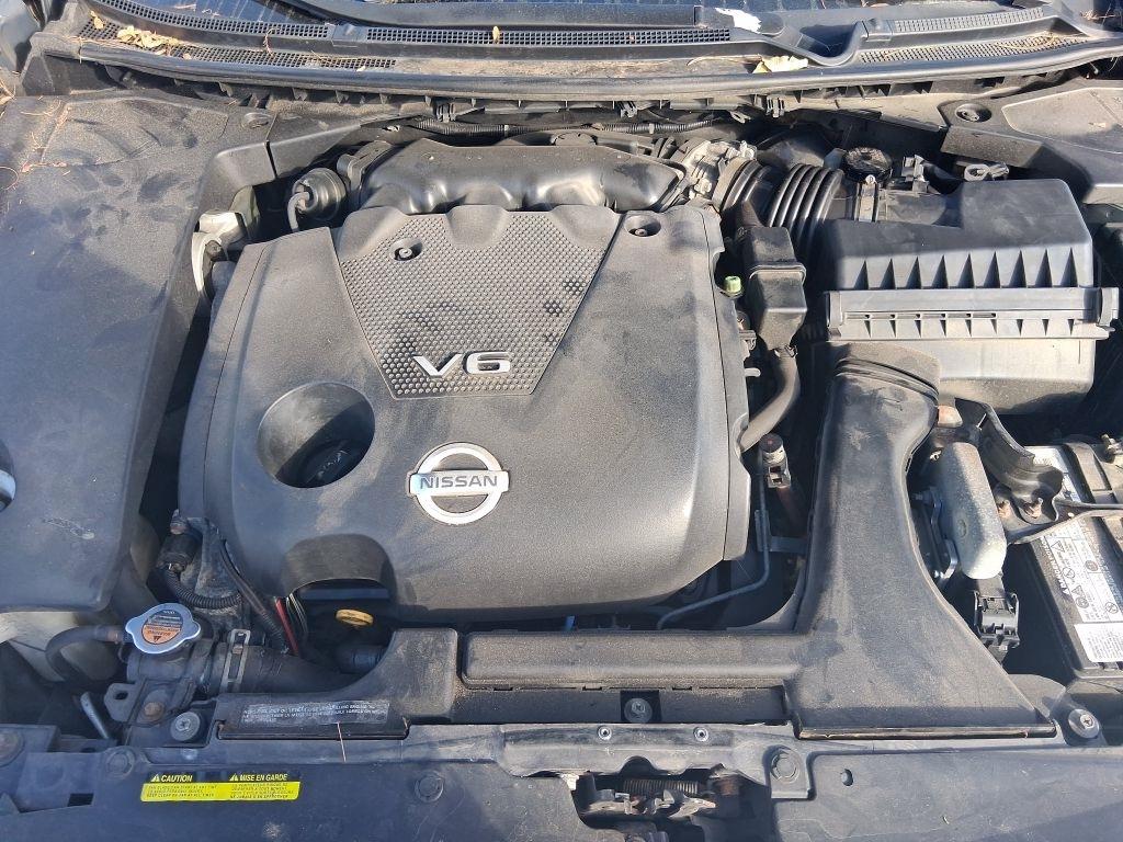 Nissan Maxima  2010