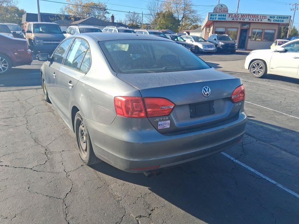 Volkswagen Jetta  2012