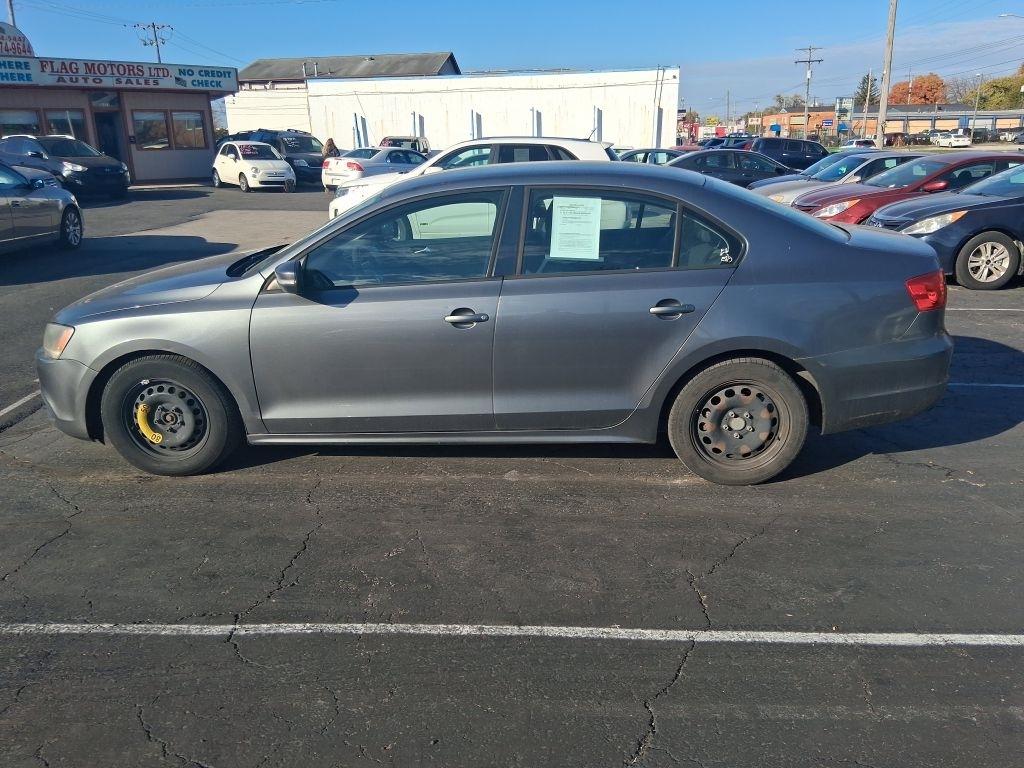 Volkswagen Jetta  2012