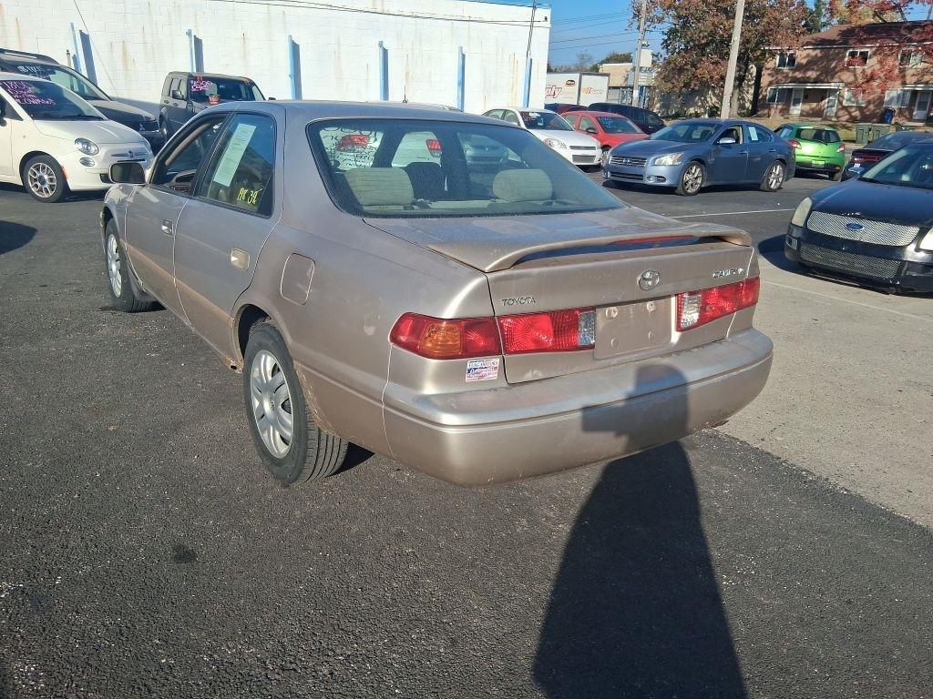 Toyota Camry  2001