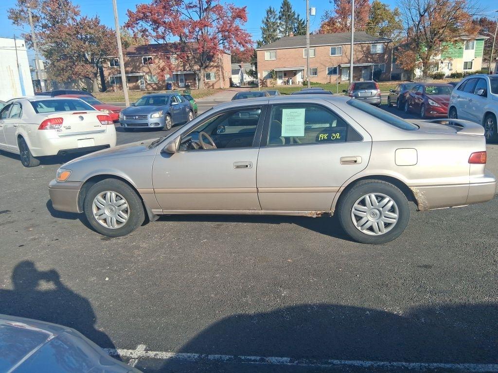 Toyota Camry  2001