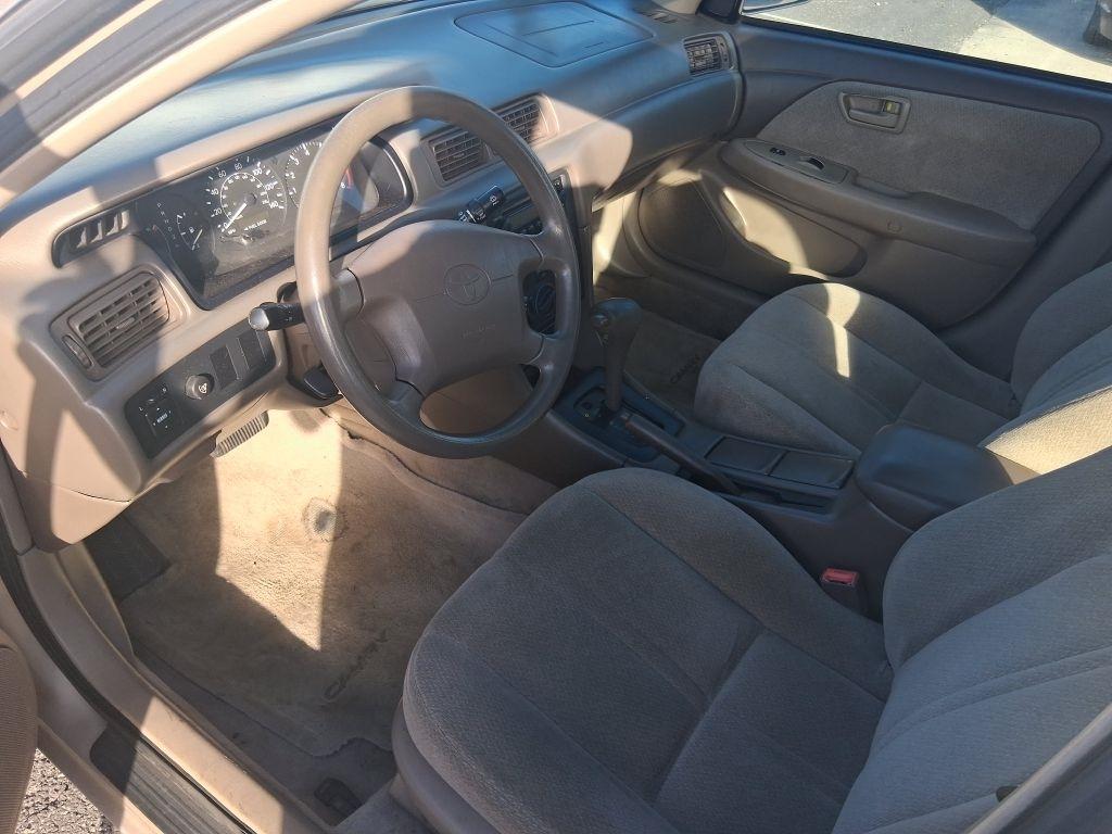 Toyota Camry  2001
