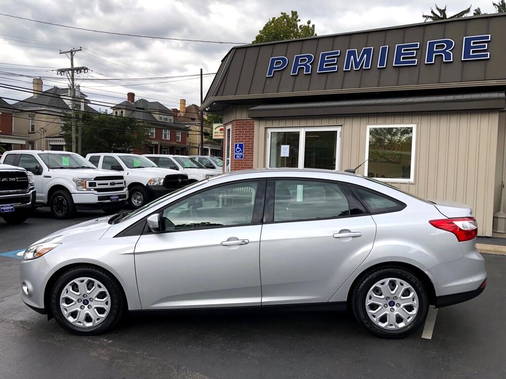 2012 Ford Focus SE photo 2
