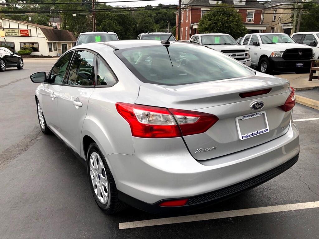 2012 Ford Focus SE photo 3