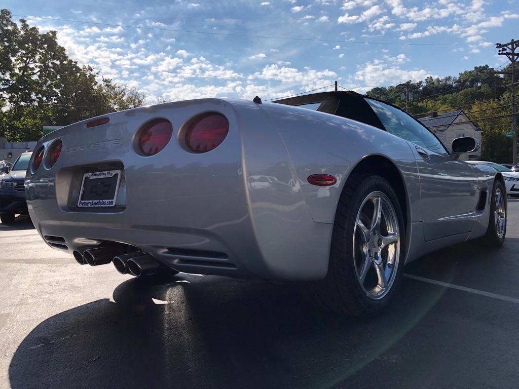 Chevrolet Corvette  2000