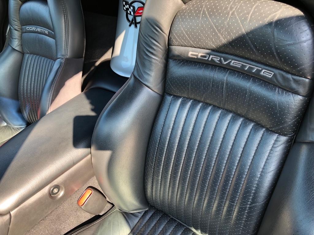 Chevrolet Corvette  2000