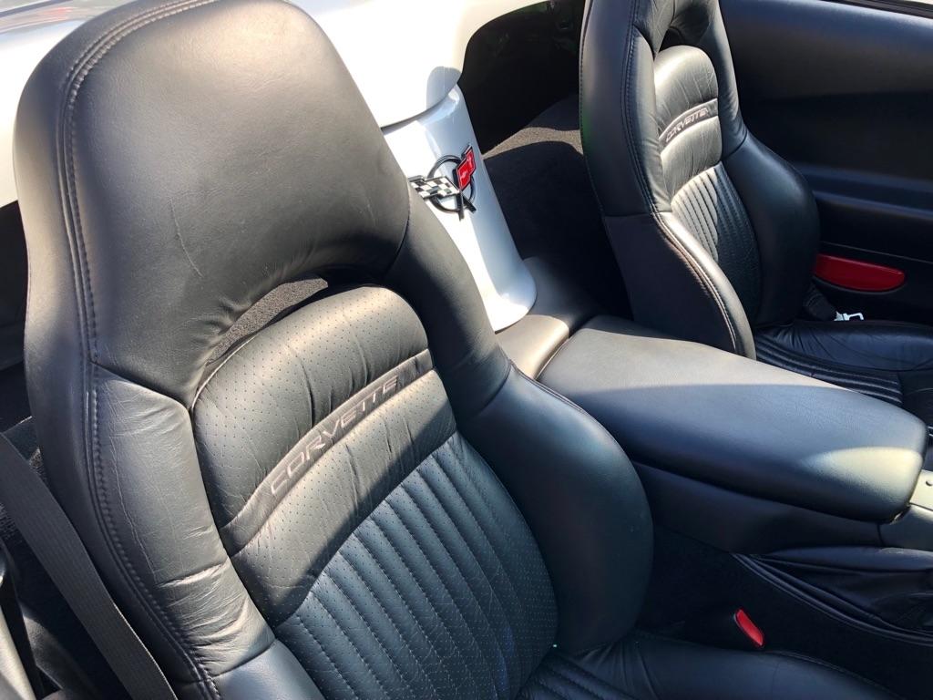 Chevrolet Corvette  2000