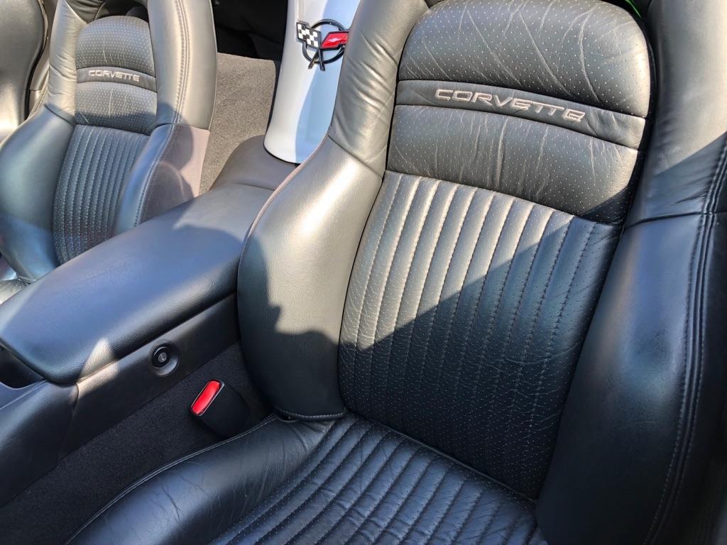 Chevrolet Corvette  2000