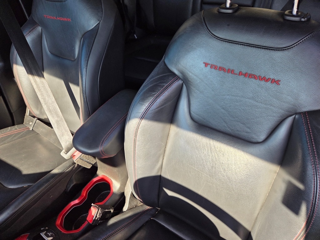 2017 Jeep Renegade Trailhawk photo 3