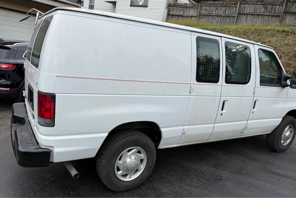 Ford Econoline  2010 Ford Econoline  2010