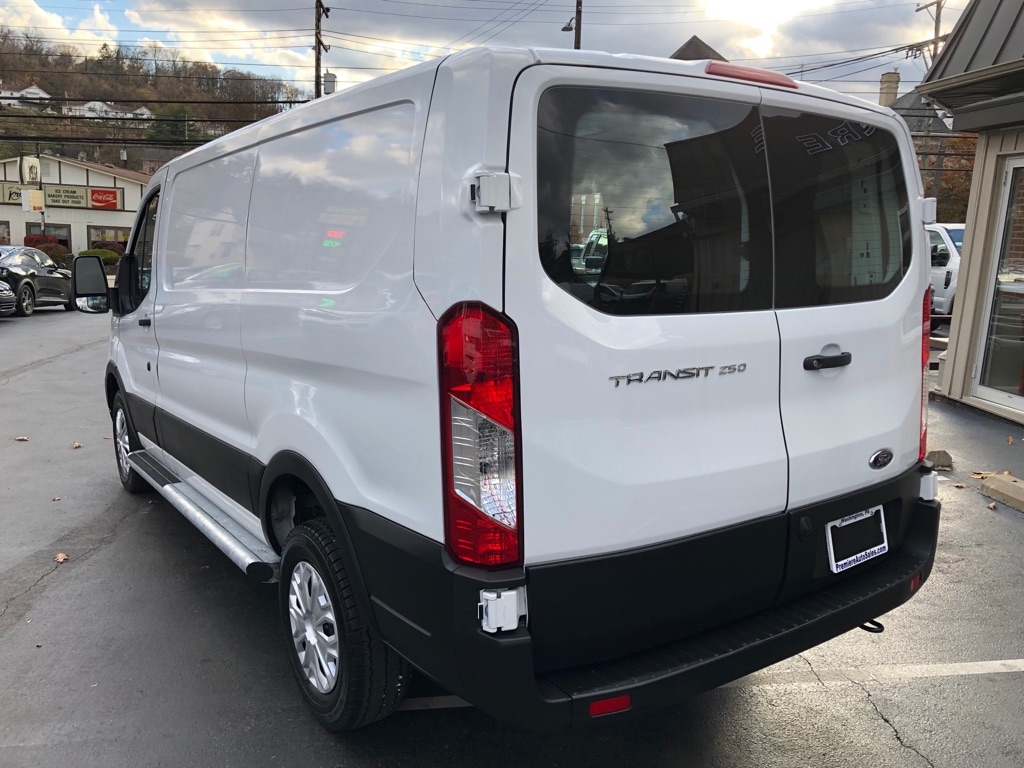 2024 Ford Transit photo 3