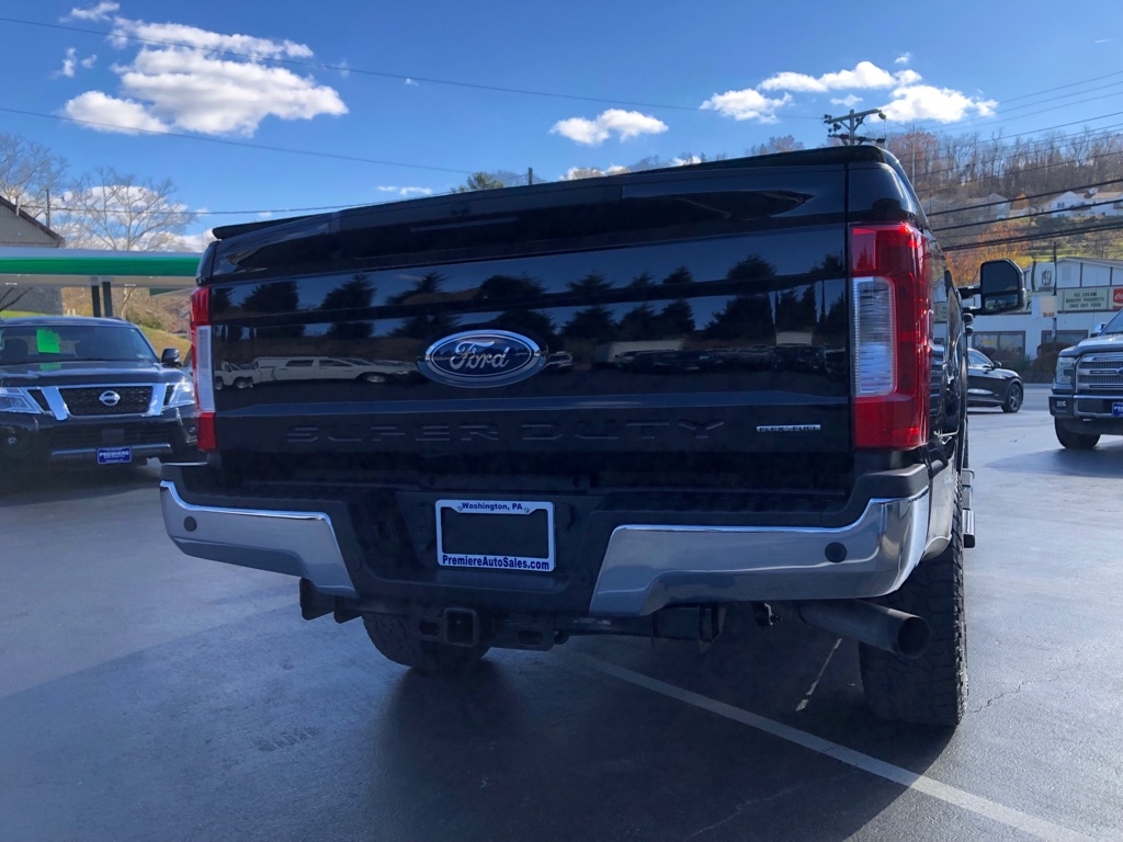 2017 Ford F-250 photo 4