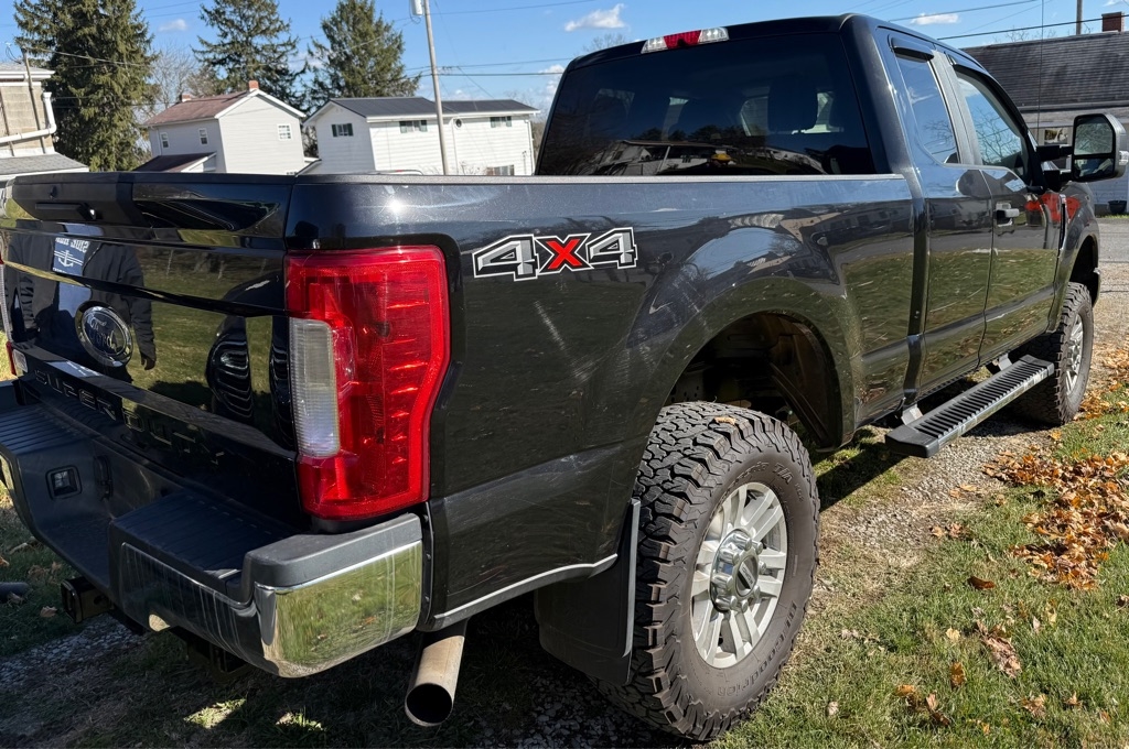 2019 Ford F-250 photo 2