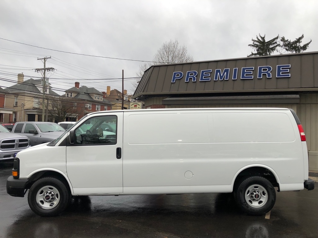 2015 GMC Savana Cargo Work Van's photo