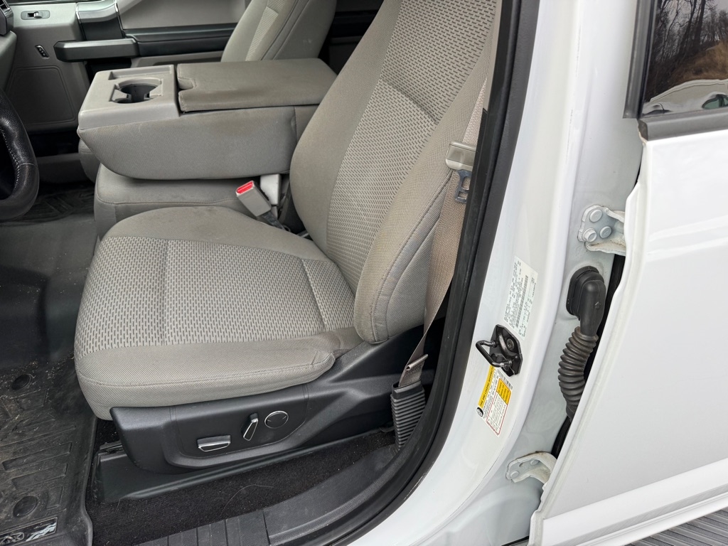 2016 Ford F-150 photo 3