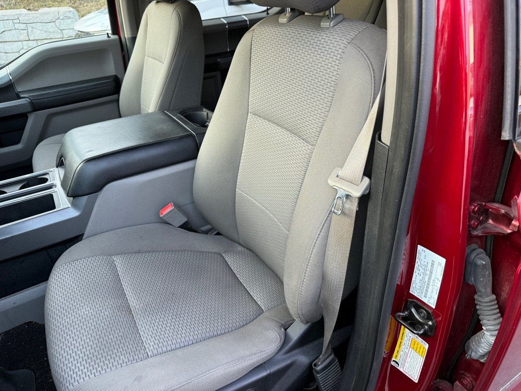 2019 Ford F-150 XLT photo 4