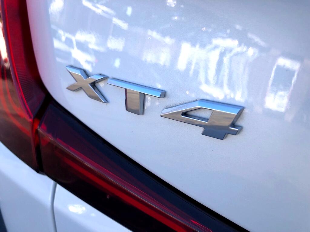 Cadillac XT4  2019
