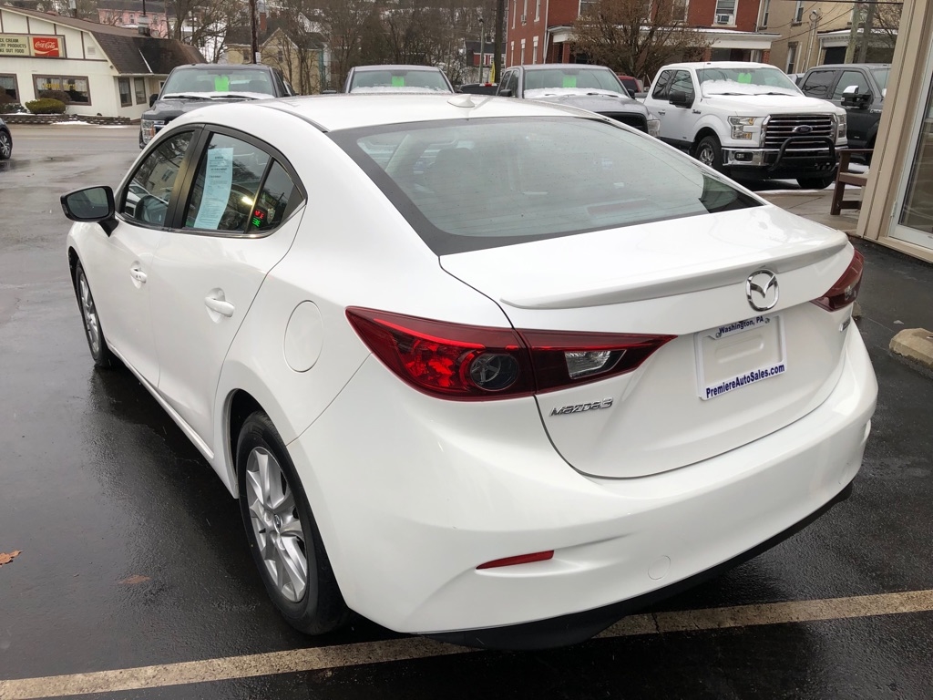 Mazda MAZDA3  2015