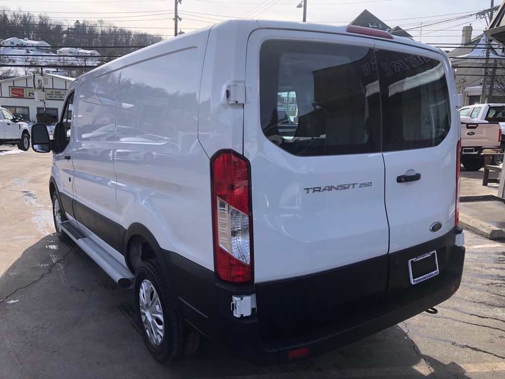 Ford Transit  2024