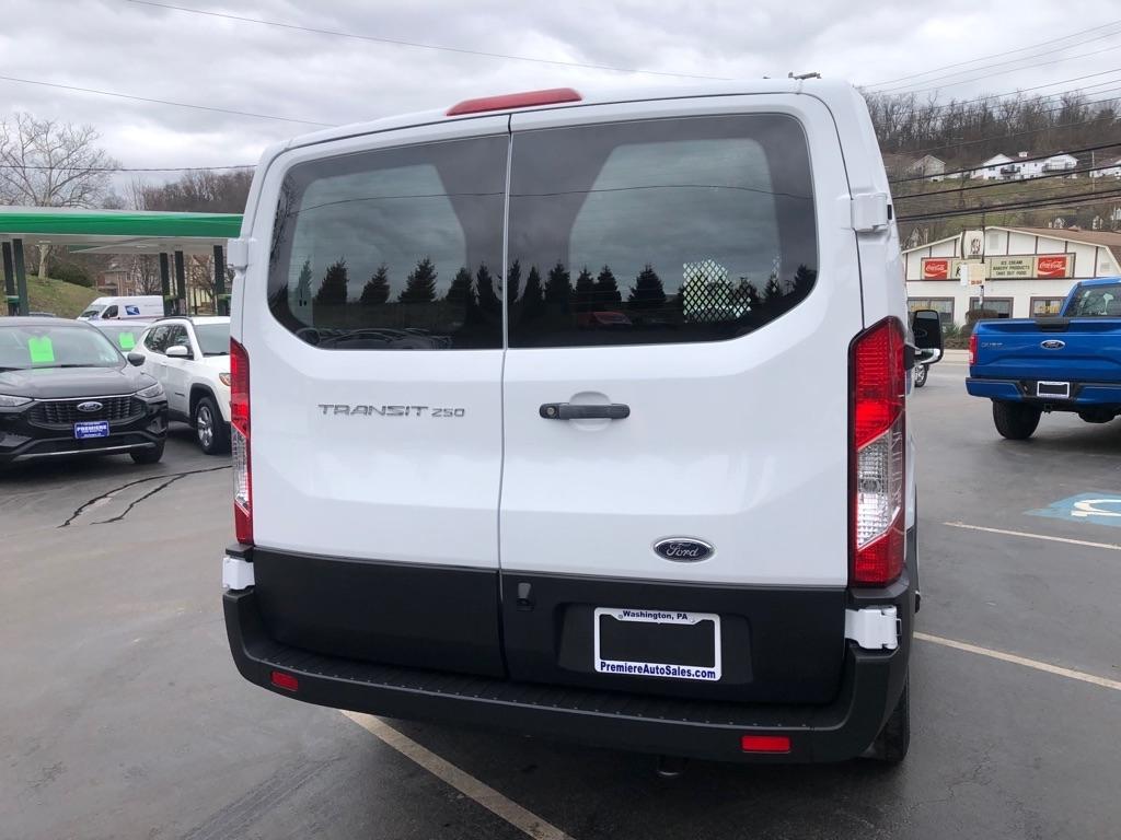Ford Transit  2024