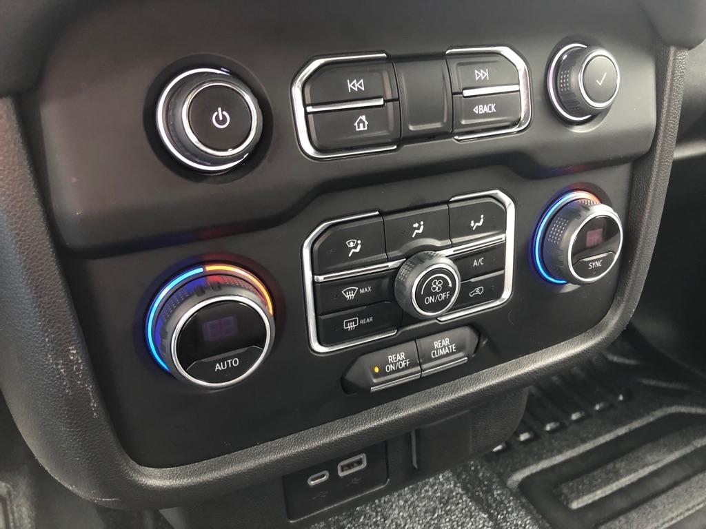 Chevrolet Tahoe  2021