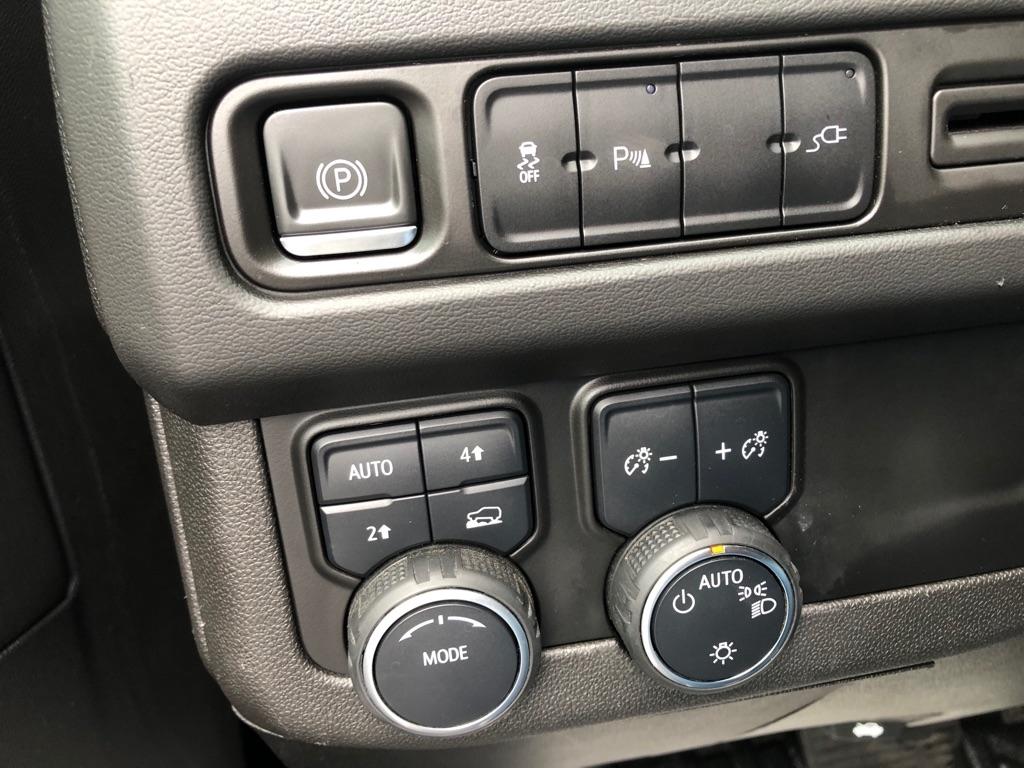 Chevrolet Tahoe  2021