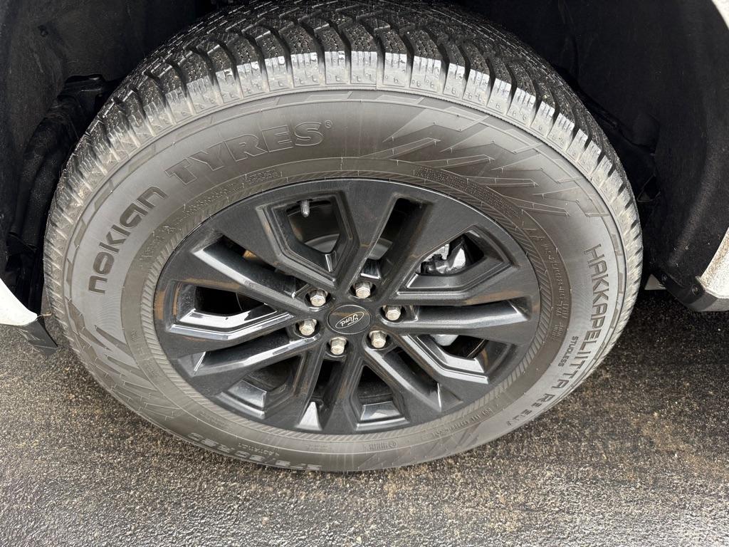 Ford F-150 Lightning  2023