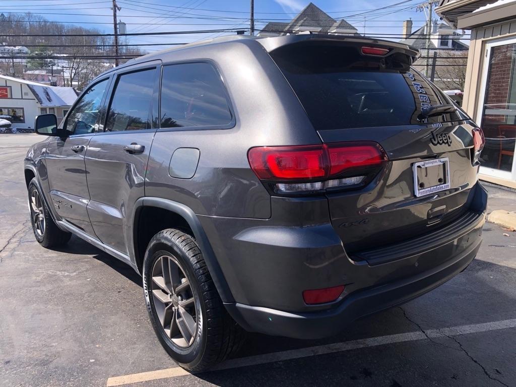 Jeep Grand Cherokee  2016