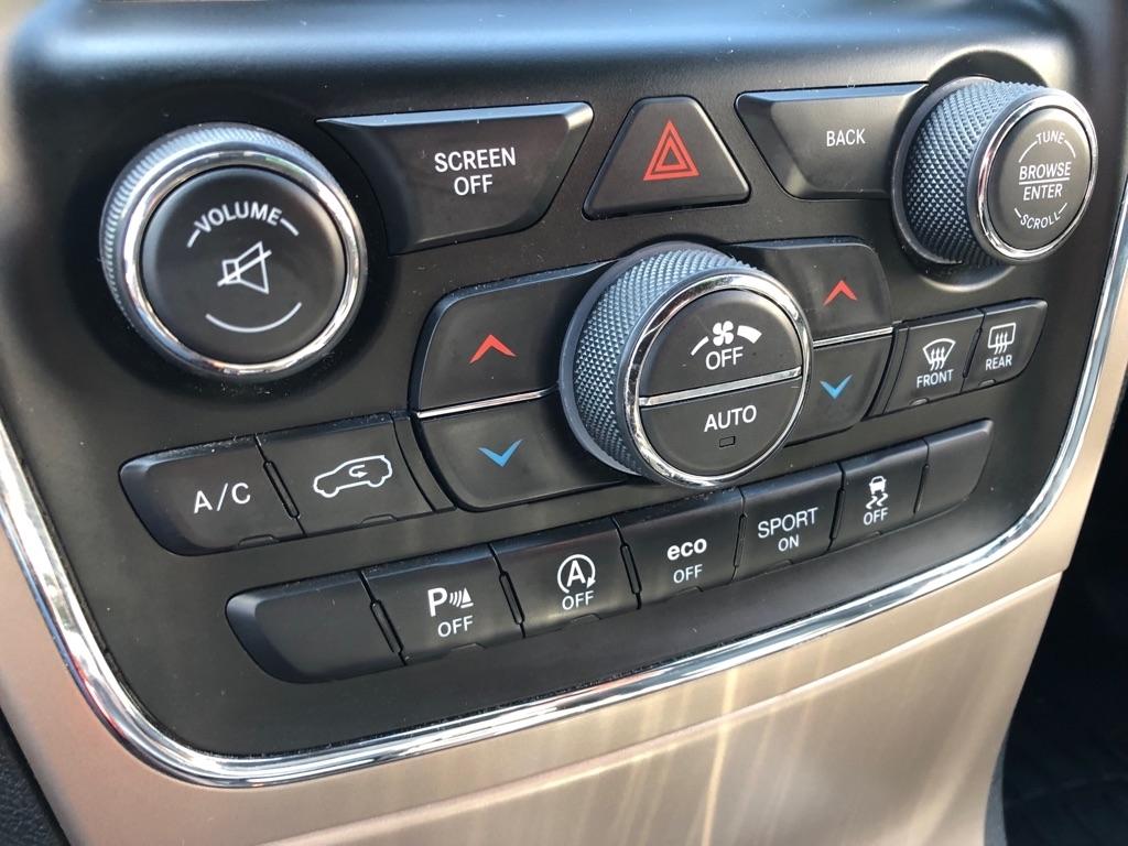 Jeep Grand Cherokee  2016