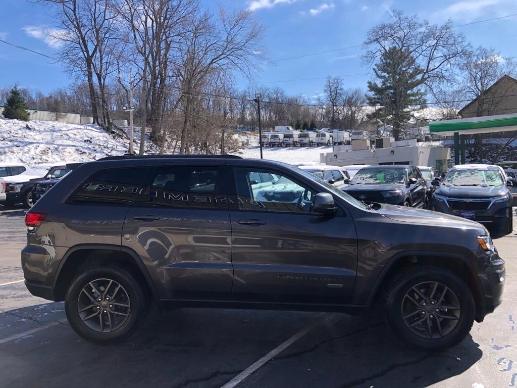 Jeep Grand Cherokee  2016