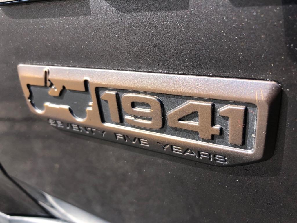 Jeep Grand Cherokee  2016