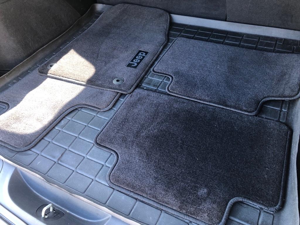 Jeep Grand Cherokee  2016