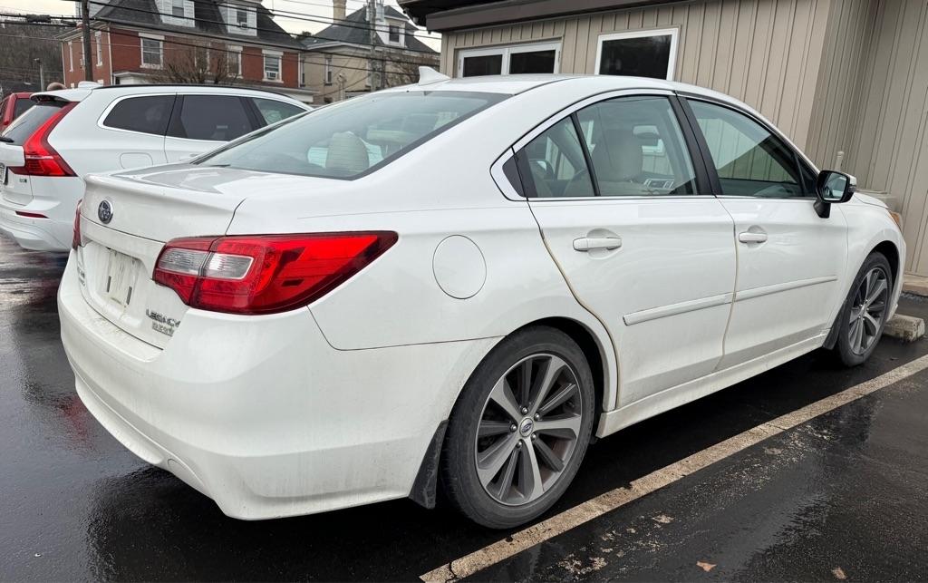 Subaru Legacy  2016