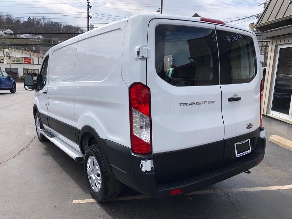 Ford Transit  2024
