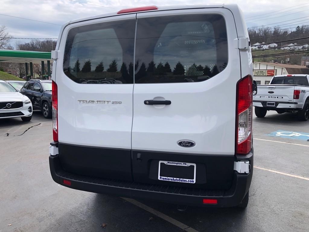 Ford Transit  2024