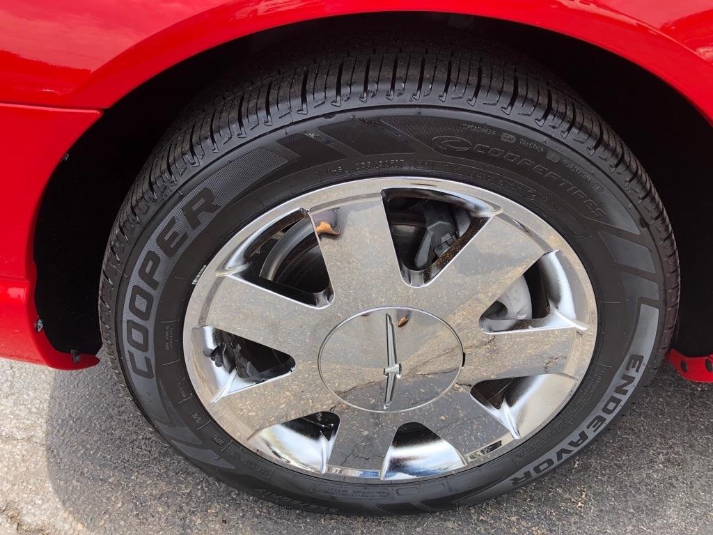 Ford Thunderbird  2003